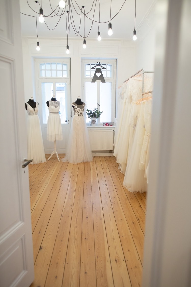 Brautkleider, Brautmode, Hochzeitskleid, Braut-Boutique, Geschäft, Brautkleidkauf